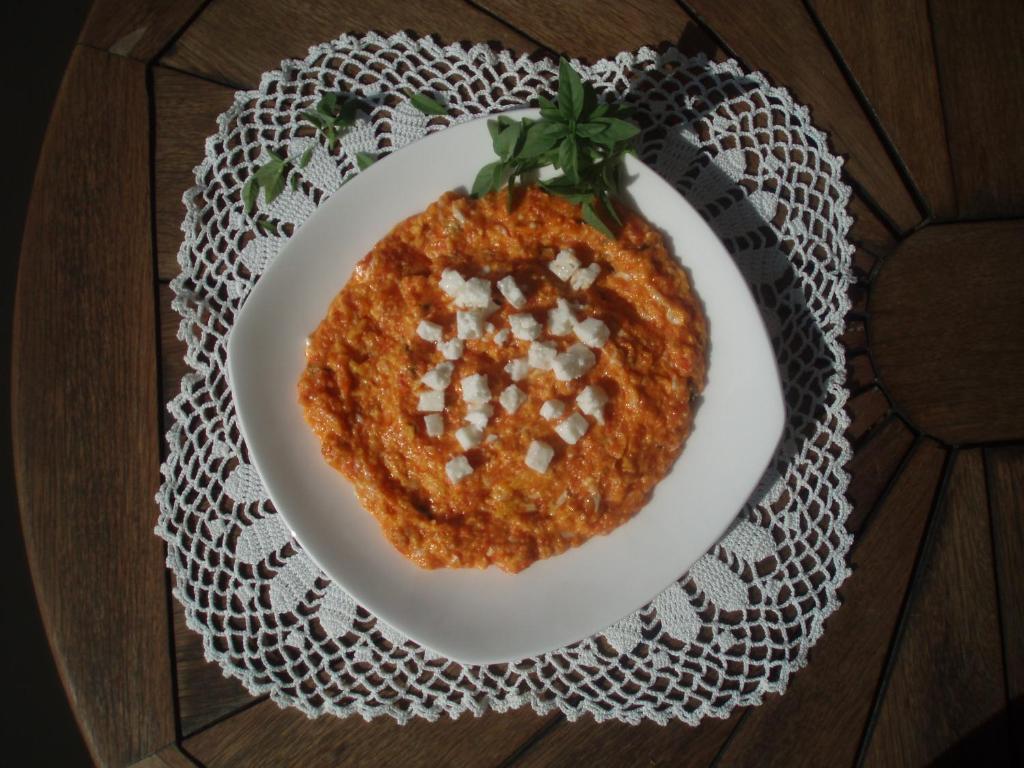 Scorpios & Otel Sisam